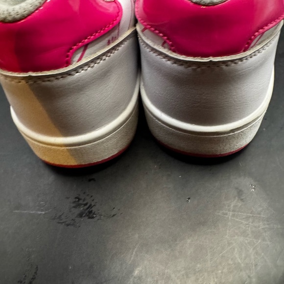BARBIE MATTEL CASUAL COURT SHOES SNEAKERS WOMENS SIZE 7 WHITE GOLD PINK LETTERS - Picture 11 of 16